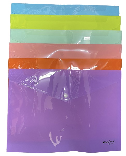 SOBRE PVC C_BROCHE A4 COLORES PASTEL X 6 UNIDADES 