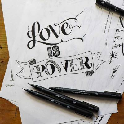 MARCADOR UNI PIN ESTUCHE X 6 U LETTERING 